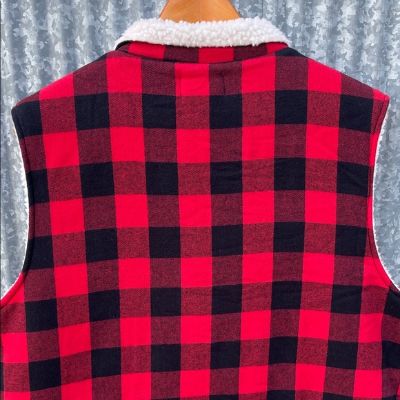Risen Buffalo Plaid Sherpa Vest - Picture 7 of 12